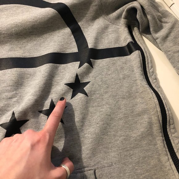 Nike, sweatshirt with side zippers and front pockets, Mens Large - Picture 6 of 8